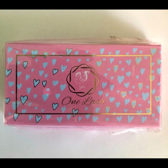 One lash extensions - Picture 2 of 2